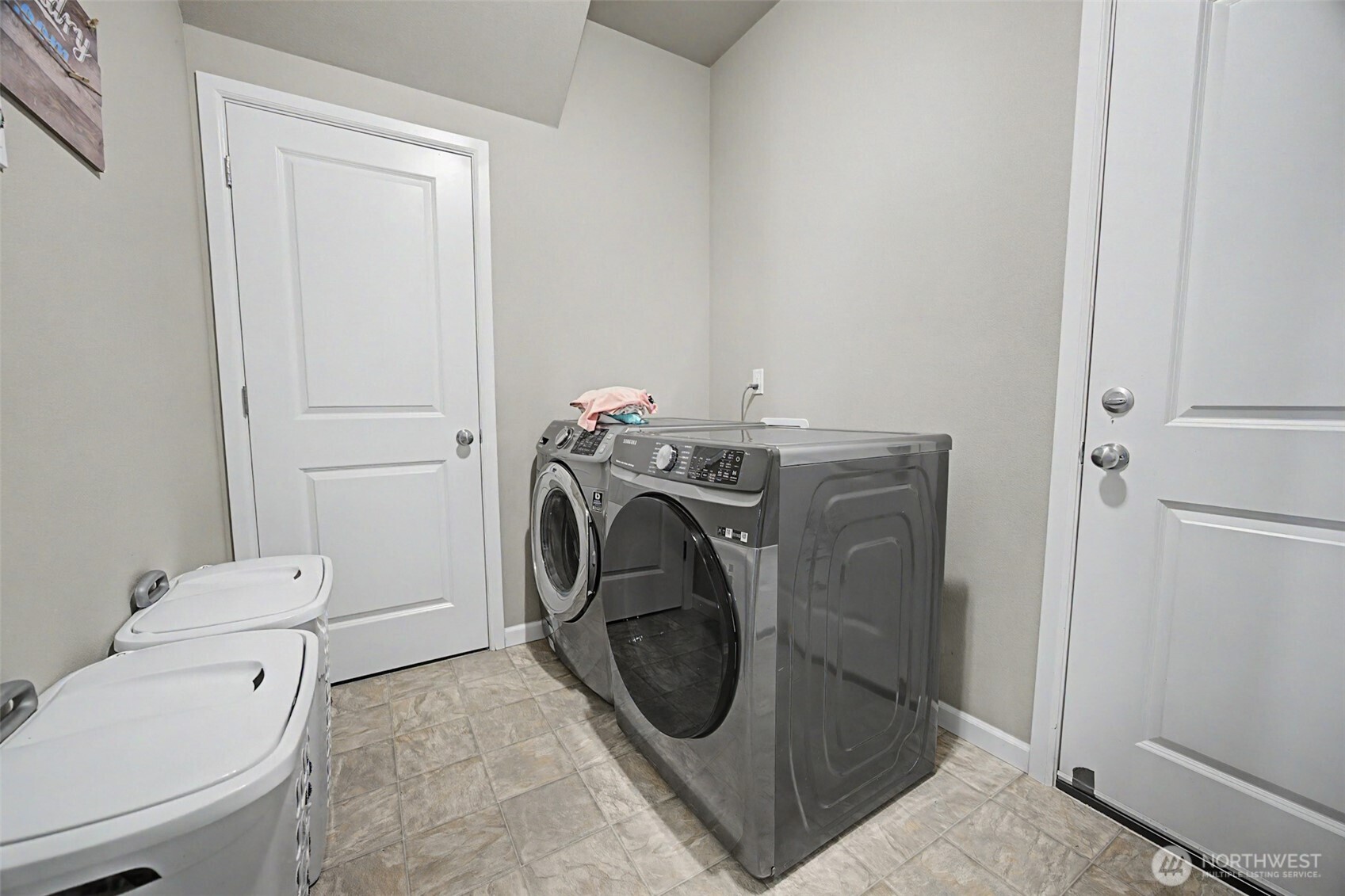 502 Carrier Avenue Property Photo 22