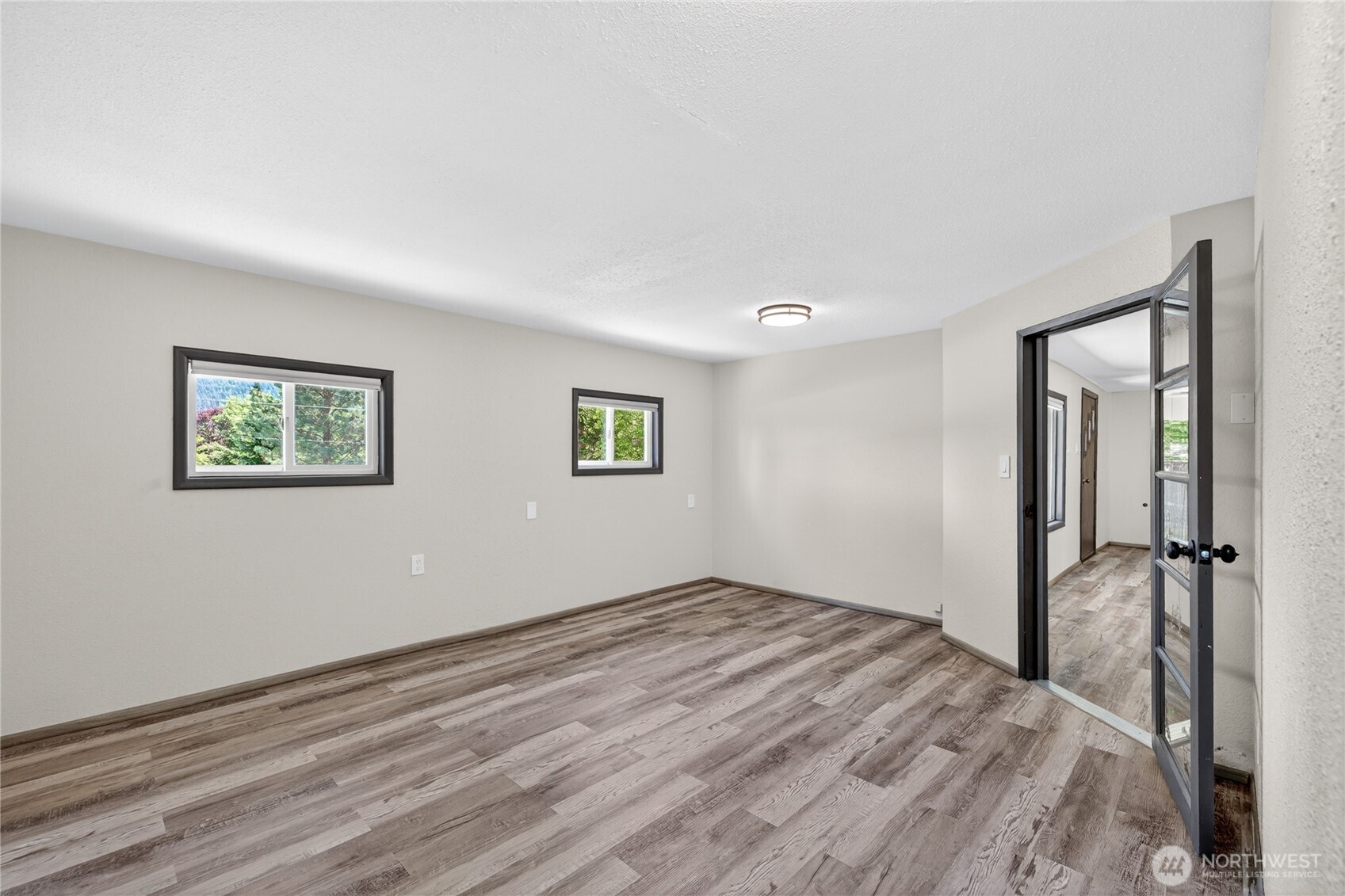 8494 Icicle Road Property Photo 12