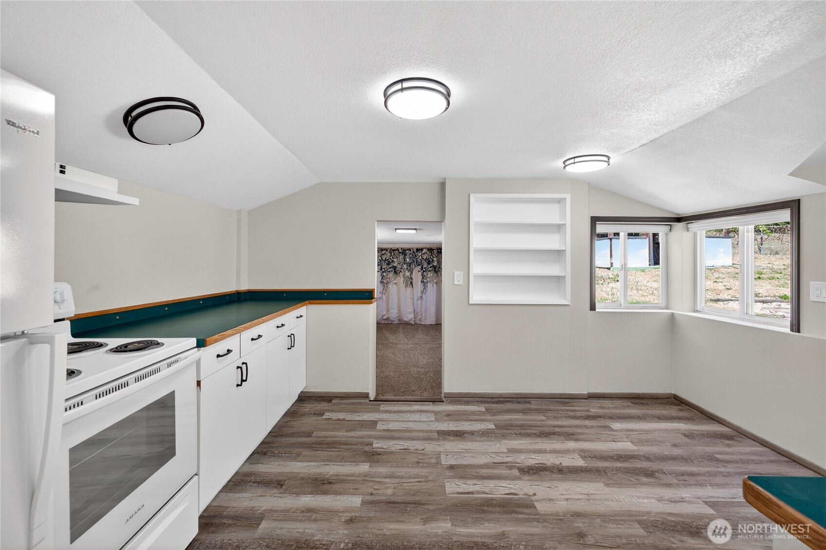 8494 Icicle Road Property Photo 16
