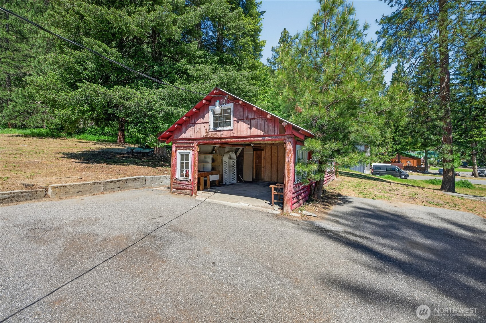 8494 Icicle Road Property Photo 24