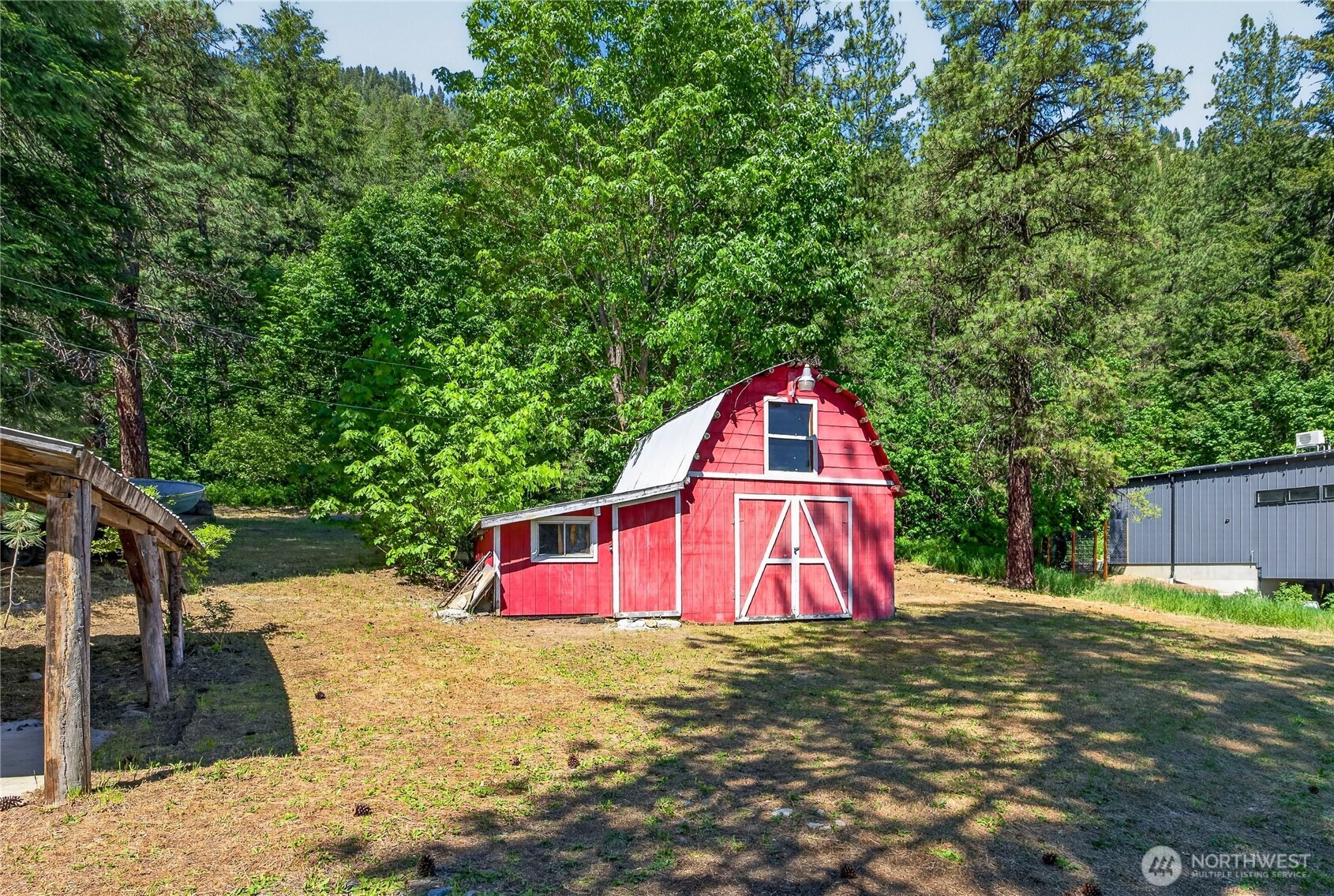 8494 Icicle Road Property Photo 25