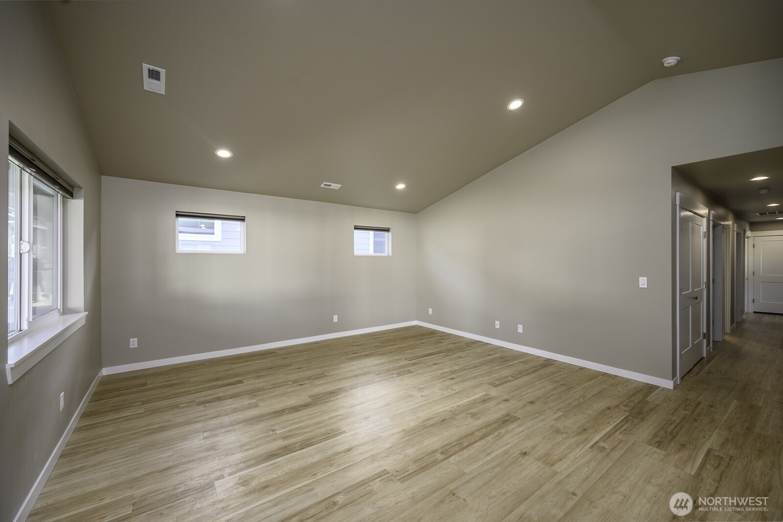 123 E 9th Avenue 50 Property Photo 8