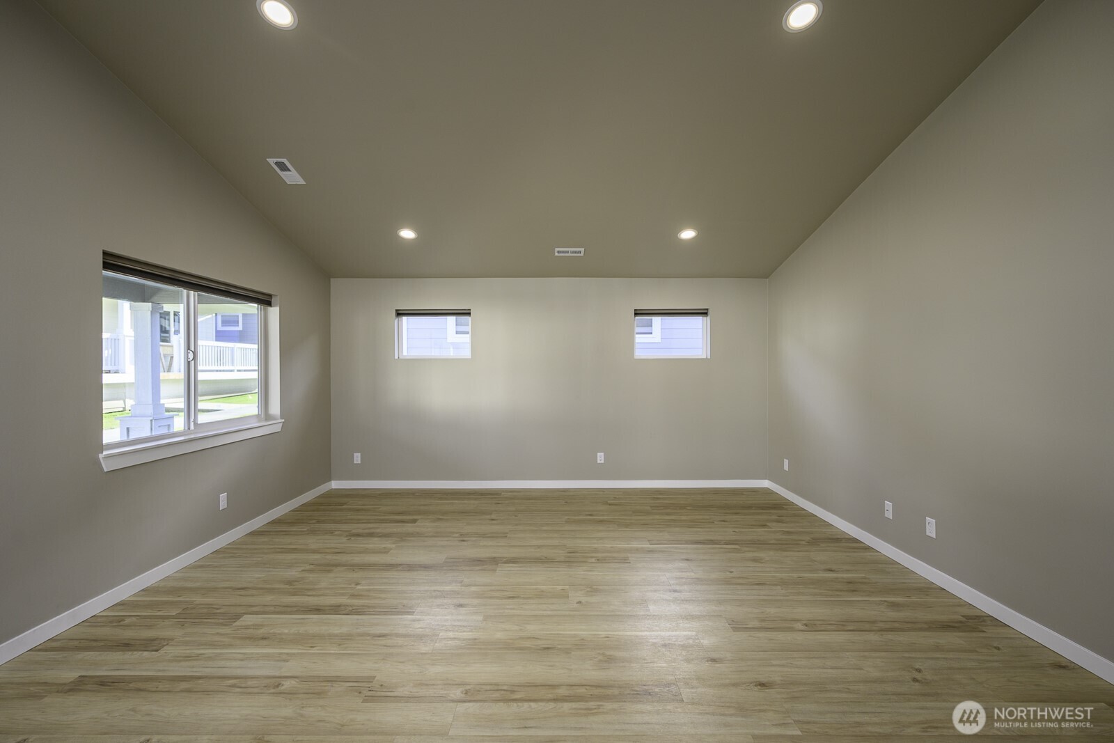 123 E 9th Avenue 50 Property Photo 13