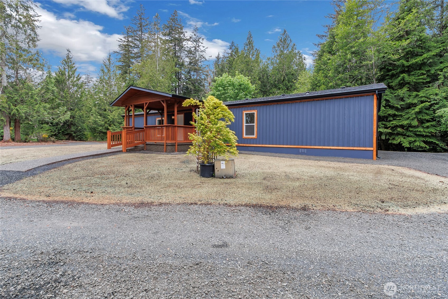 2074 W Cloquallum Road Property Photo 5