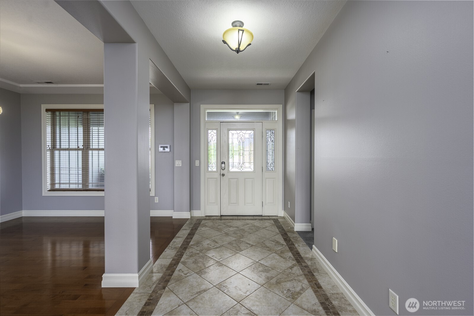 419 S Astor Loop Property Photo 4