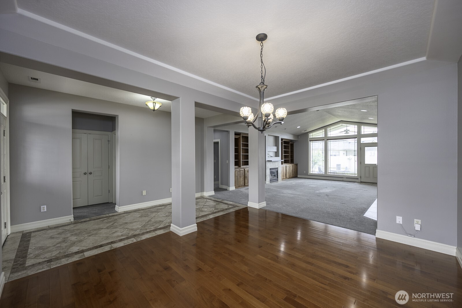 419 S Astor Loop Property Photo 6