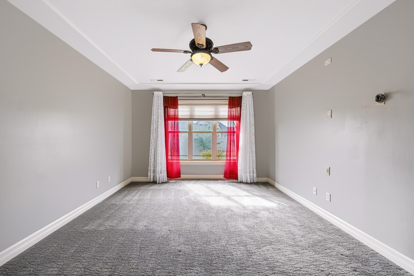 419 S Astor Loop Property Photo 18