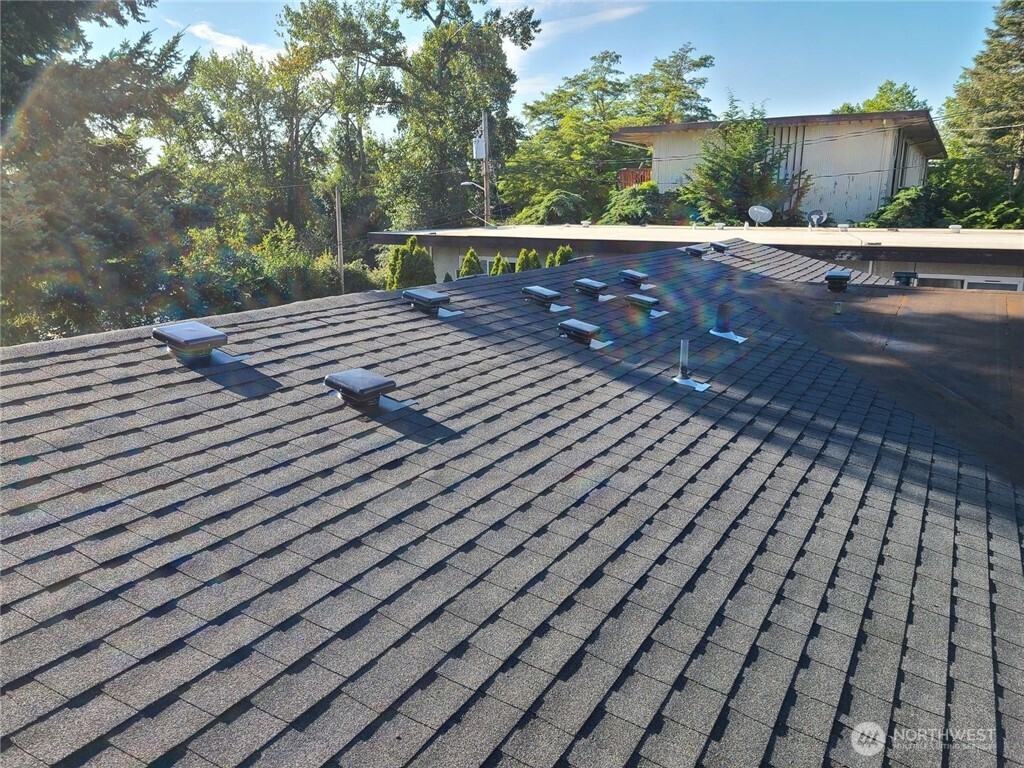 912 Glennwood Avenue Property Photo 4