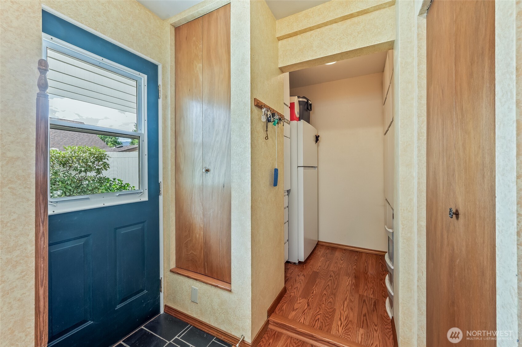 2548 Entiat Way Property Photo 17
