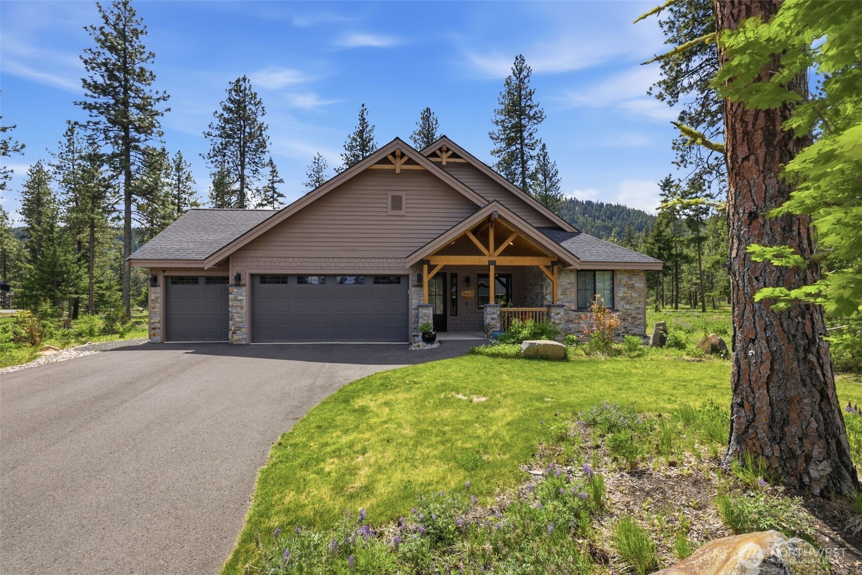 1131 Domerie Park Loop Property Photo 1