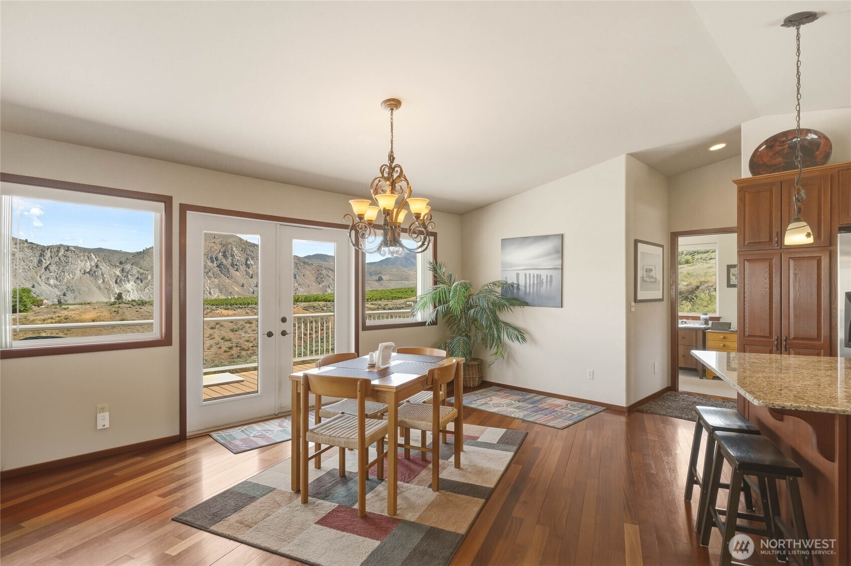 275 E Emerson Drive Property Photo 10