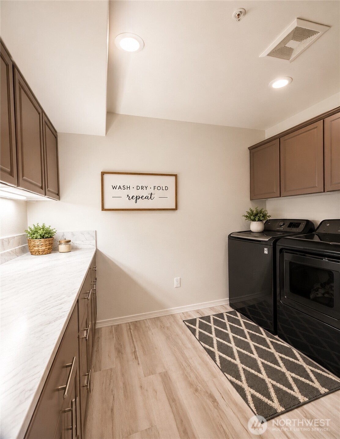 2272 Sunrise Place Property Photo 5