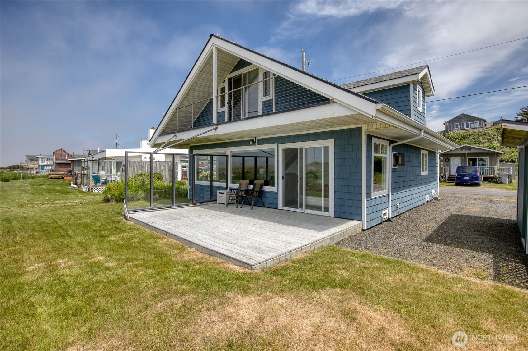 47811 Pacific Avenue Property Photo 1