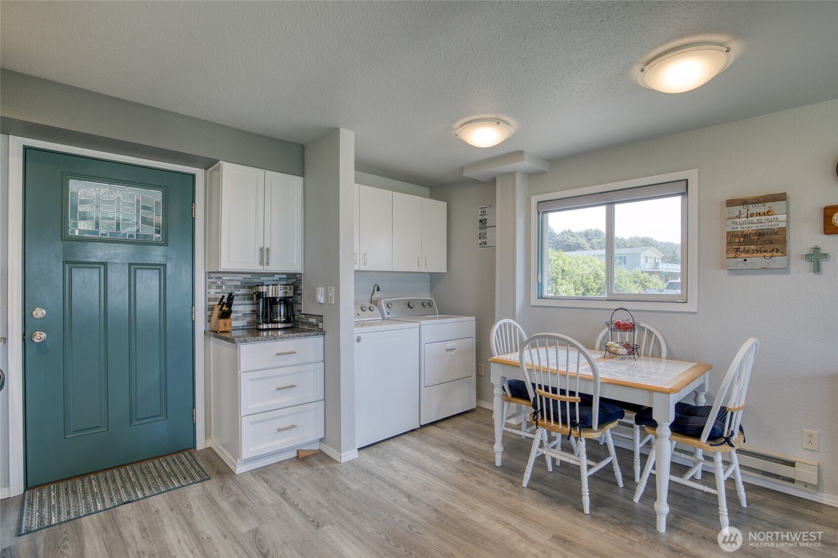 47811 Pacific Avenue Property Photo 4