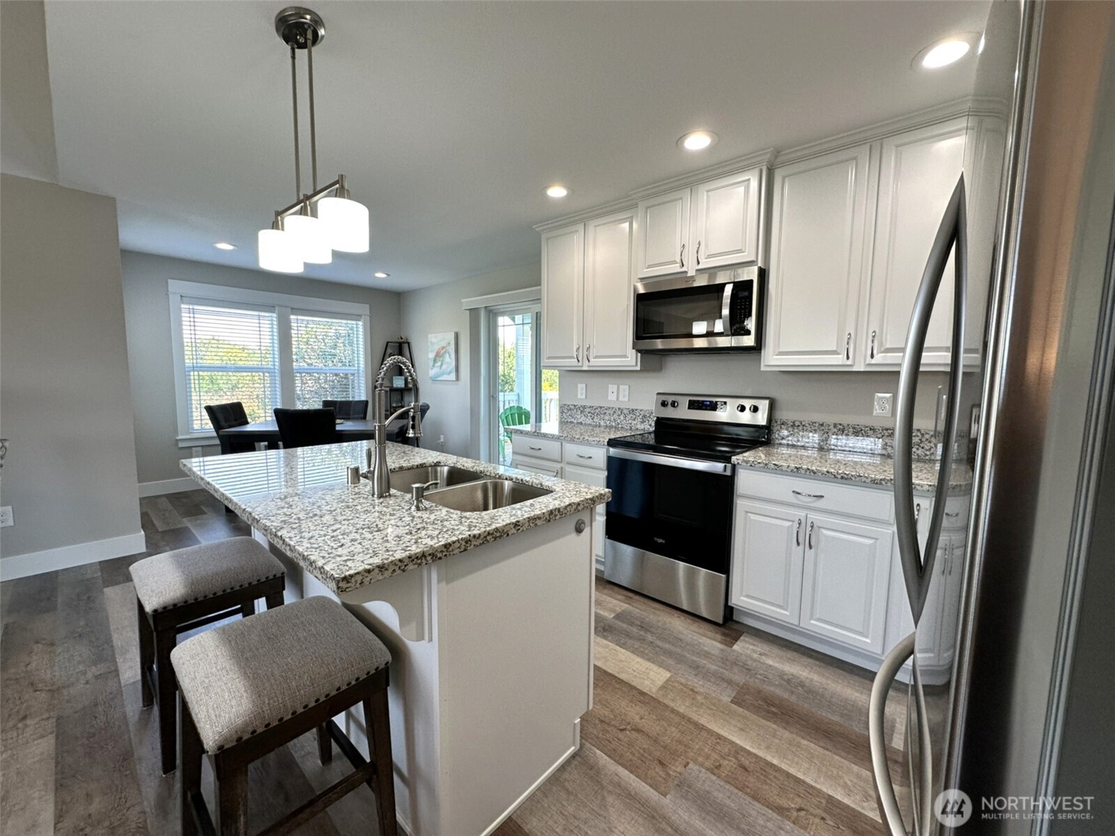 1264 Fairwood Drive Property Photo 6