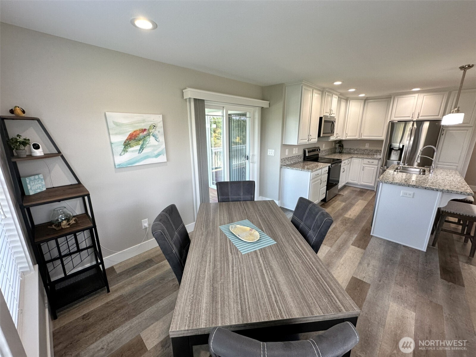 1264 Fairwood Drive Property Photo 10