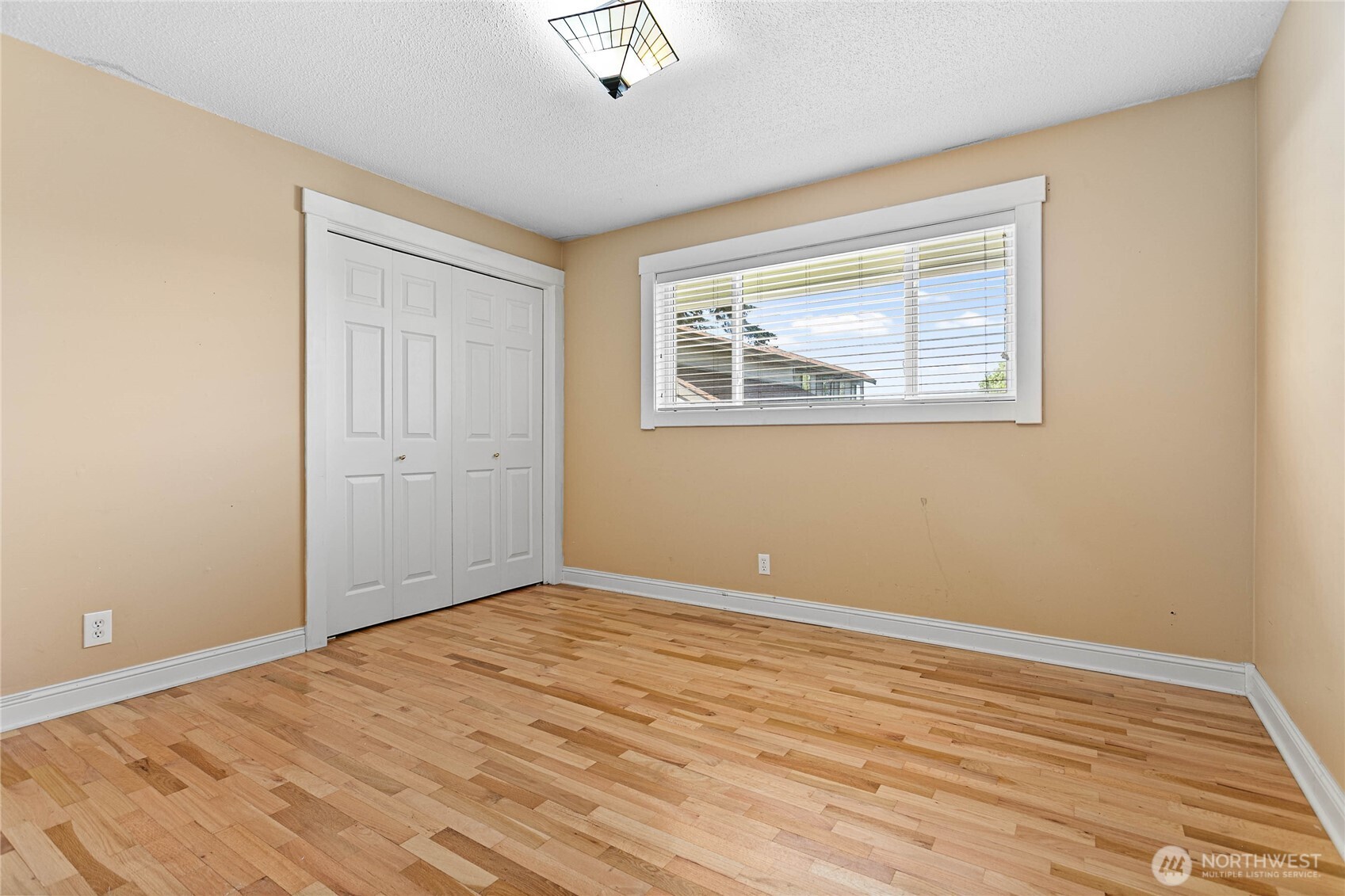 909 Queen Street Property Photo 20