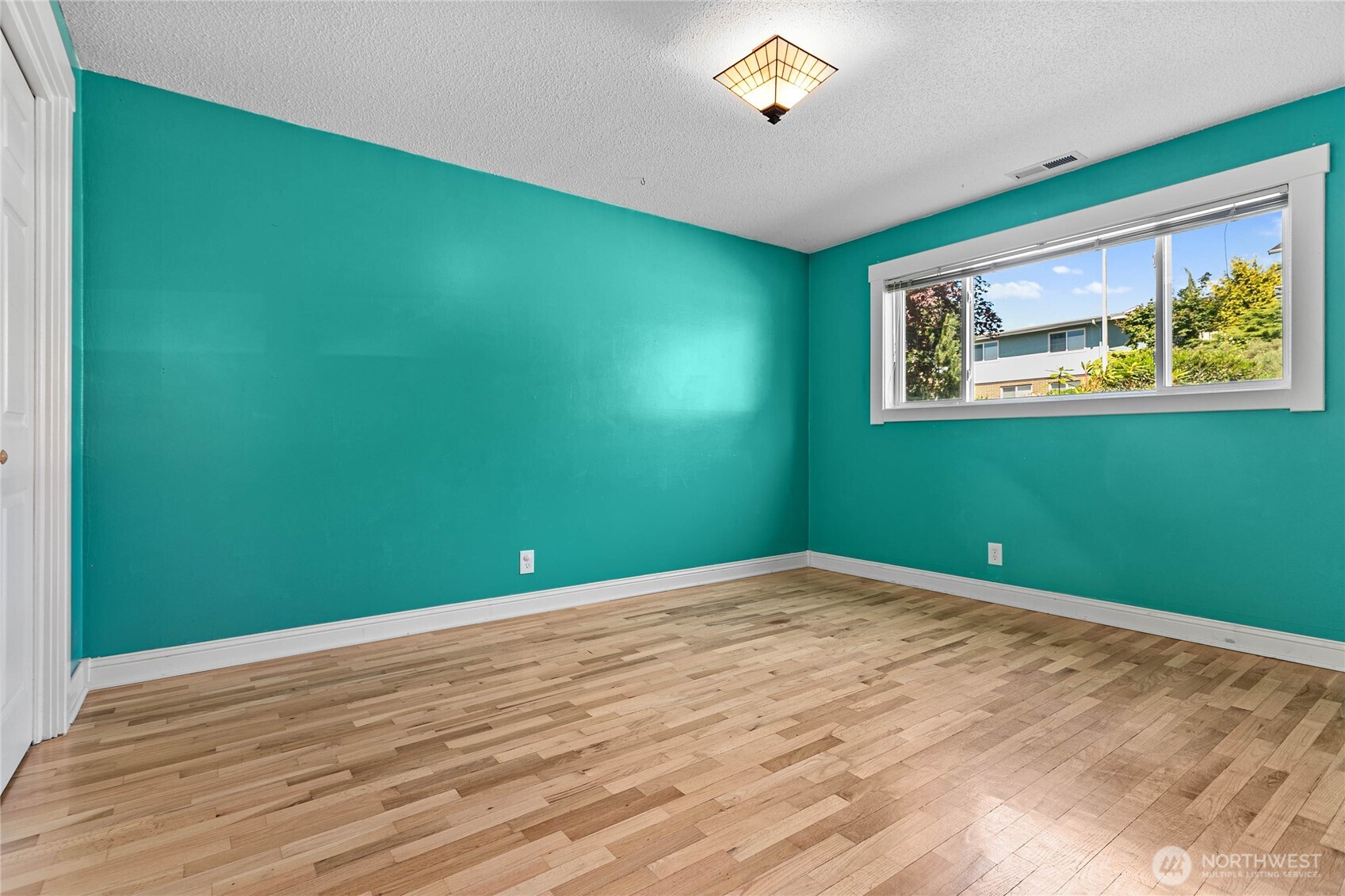 909 Queen Street Property Photo 21