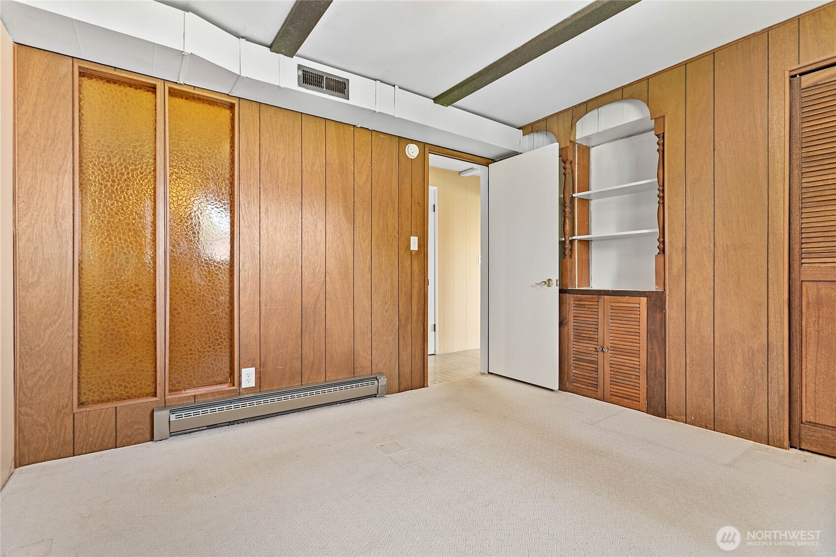 909 Queen Street Property Photo 27
