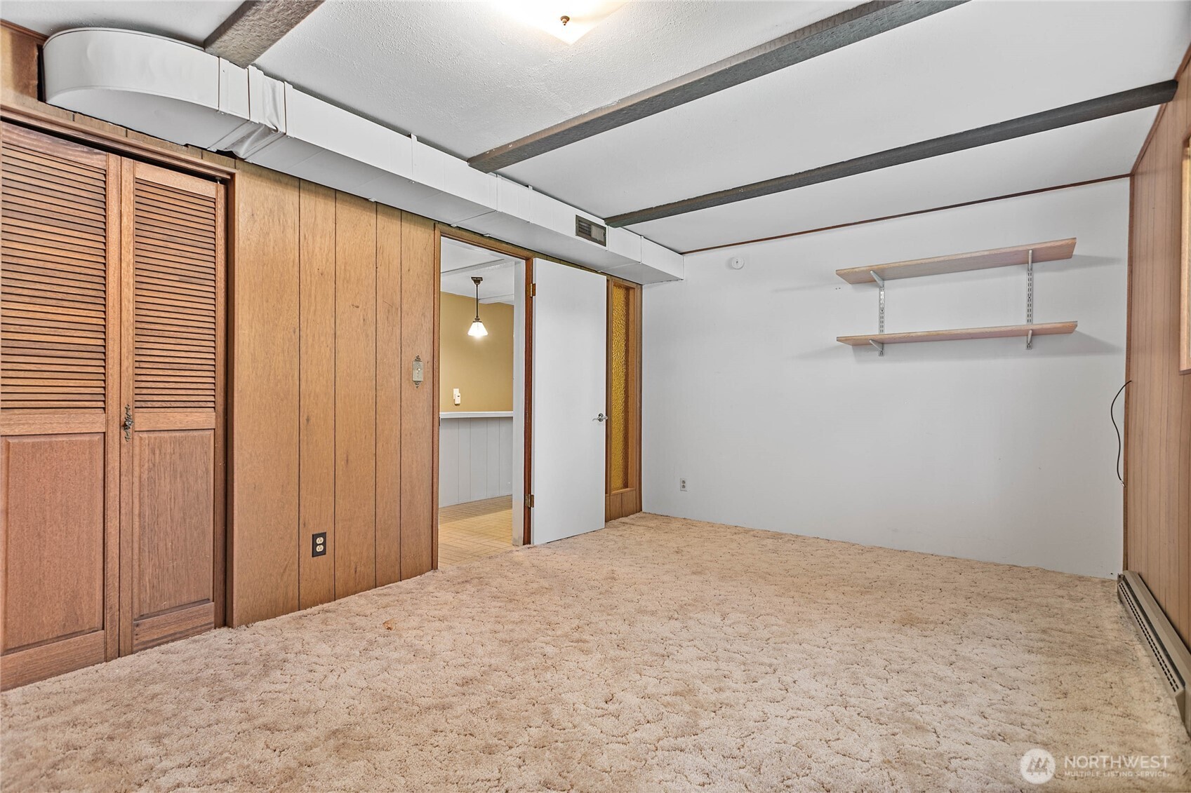 909 Queen Street Property Photo 30