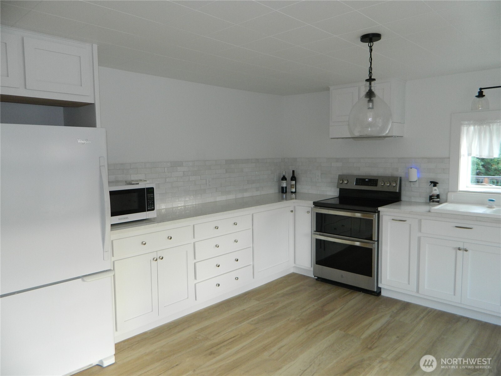 110 1st Street Property Photo 5