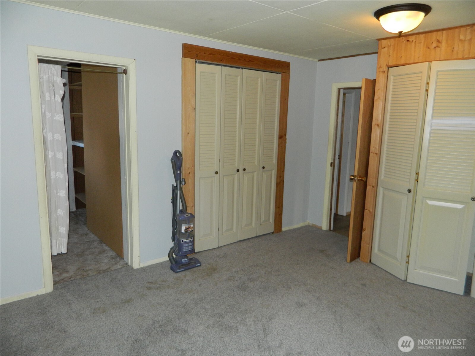110 1st Street Property Photo 9