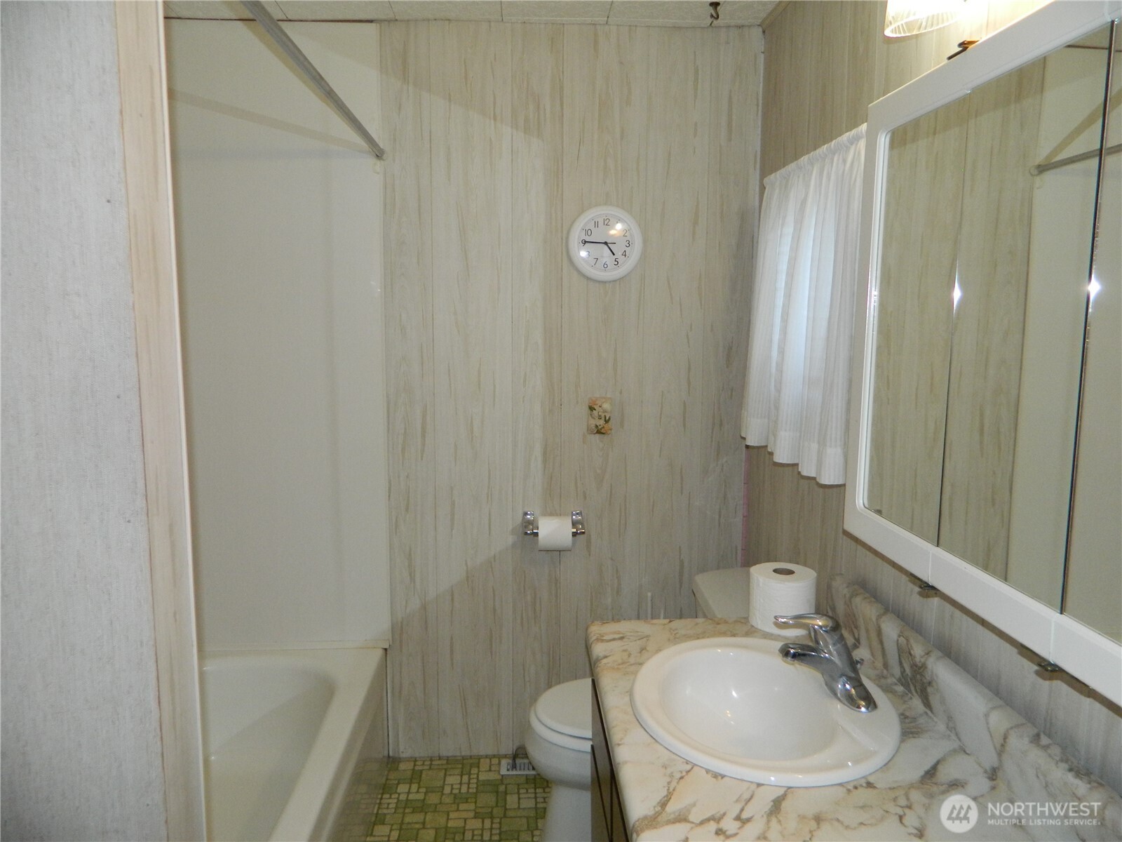 110 1st Street Property Photo 11