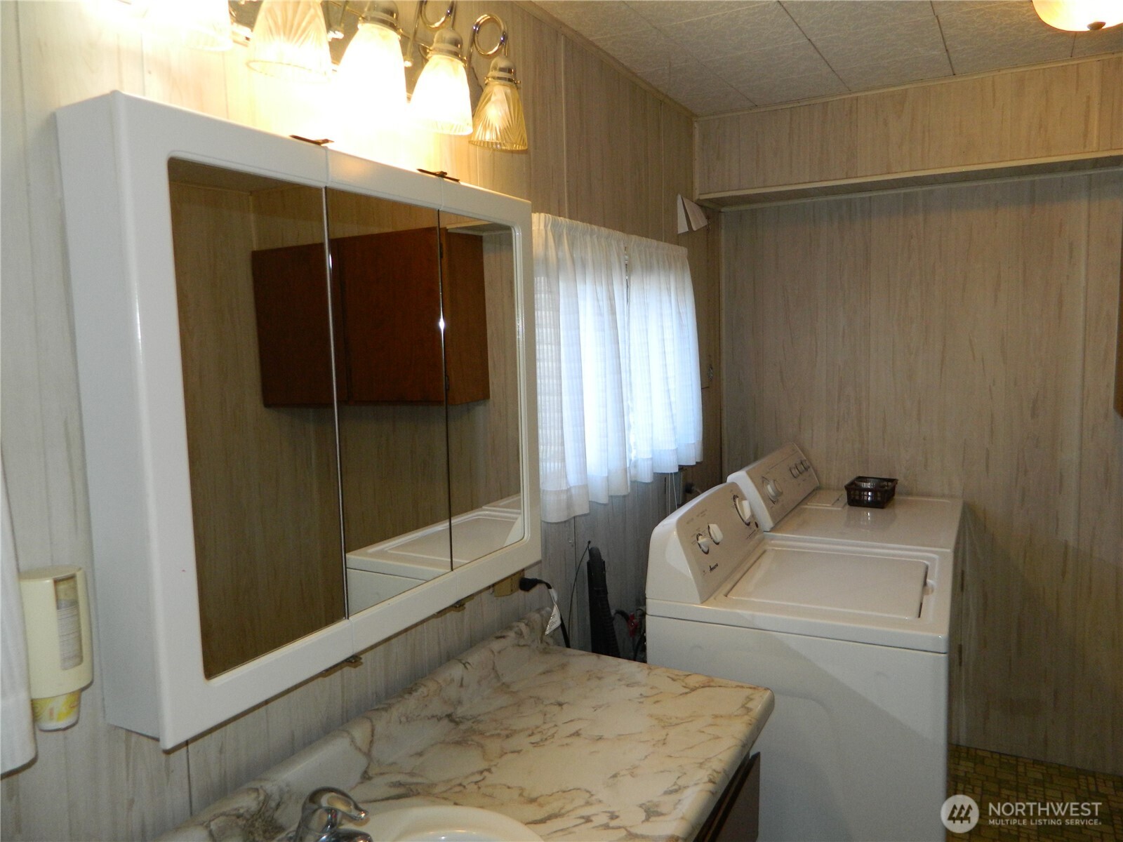 110 1st Street Property Photo 12