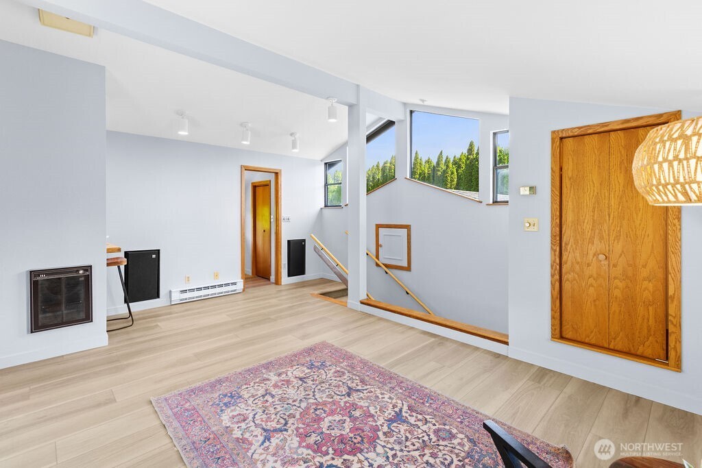 92 S Stark Avenue Property Photo 12