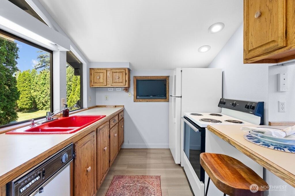 92 S Stark Avenue Property Photo 15