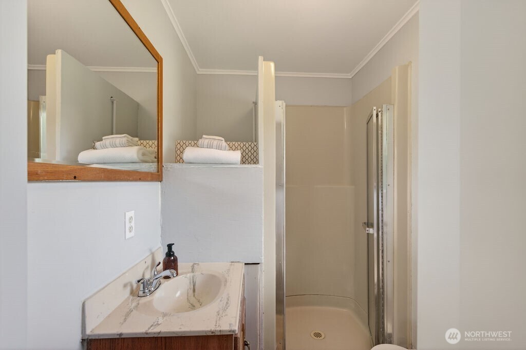 92 S Stark Avenue Property Photo 28