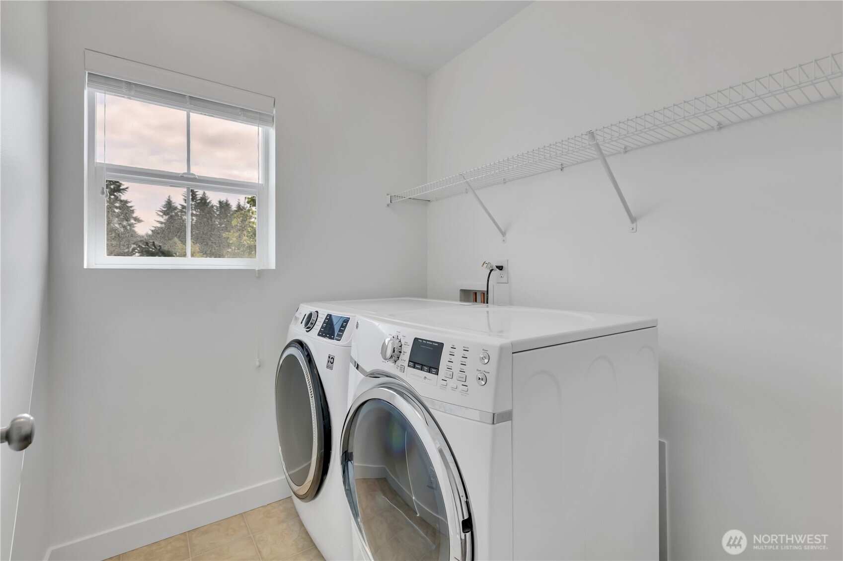 2106 E 45th Court Property Photo 28
