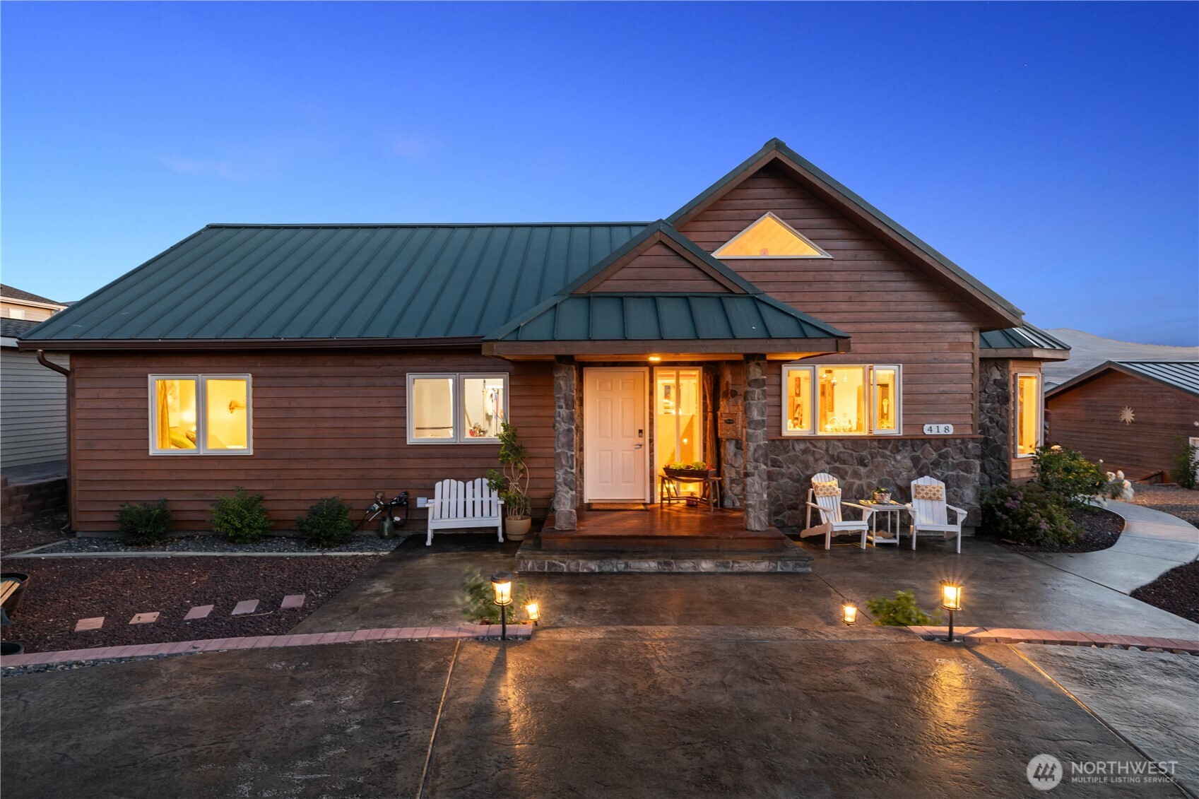 418 Summer Place Property Photo 2