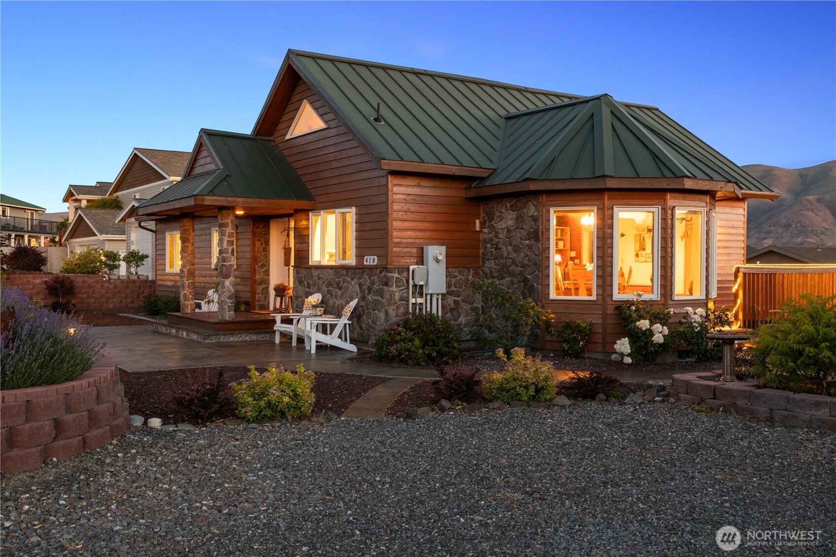 418 Summer Place Property Photo 3