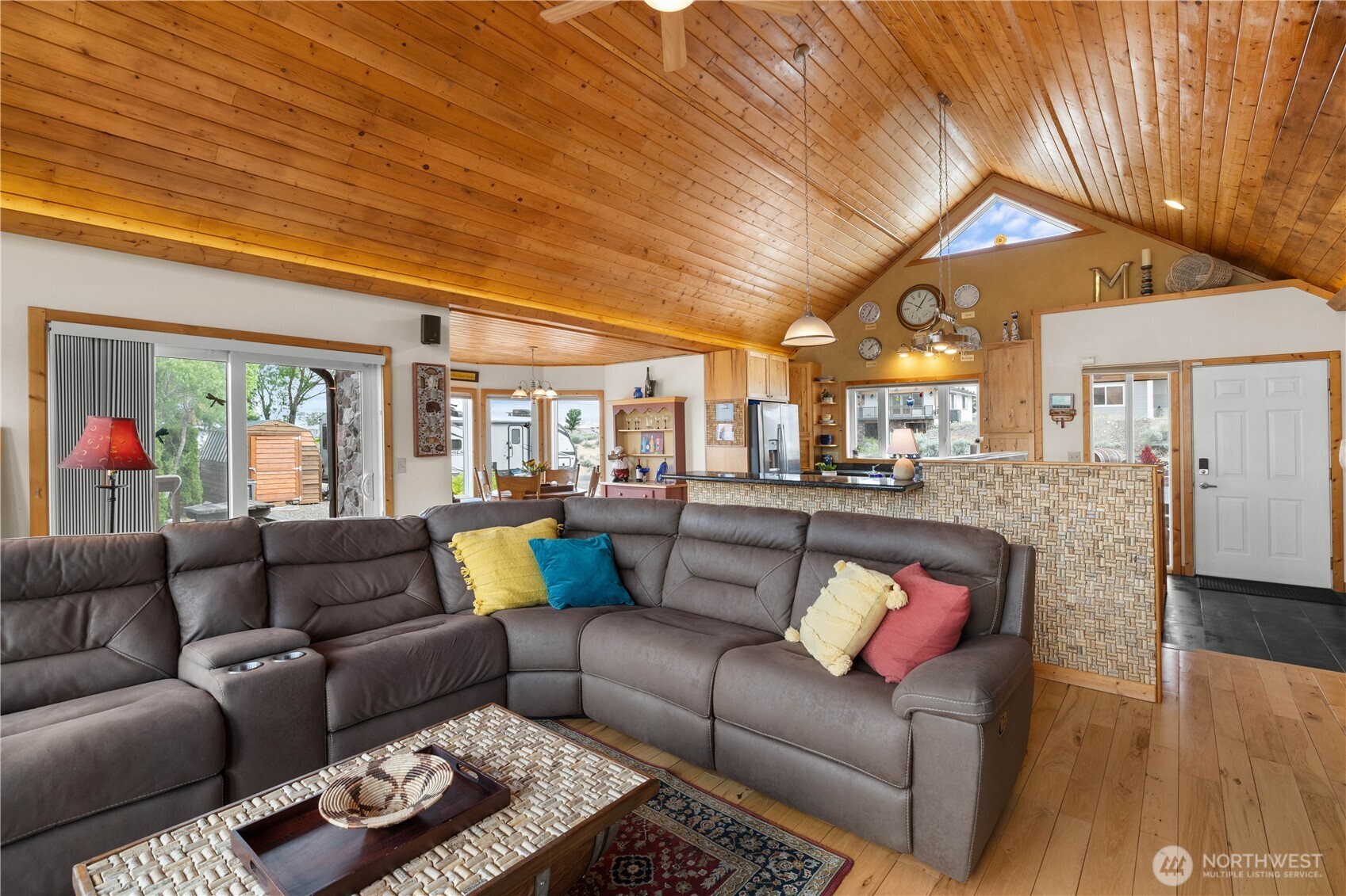 418 Summer Place Property Photo 11
