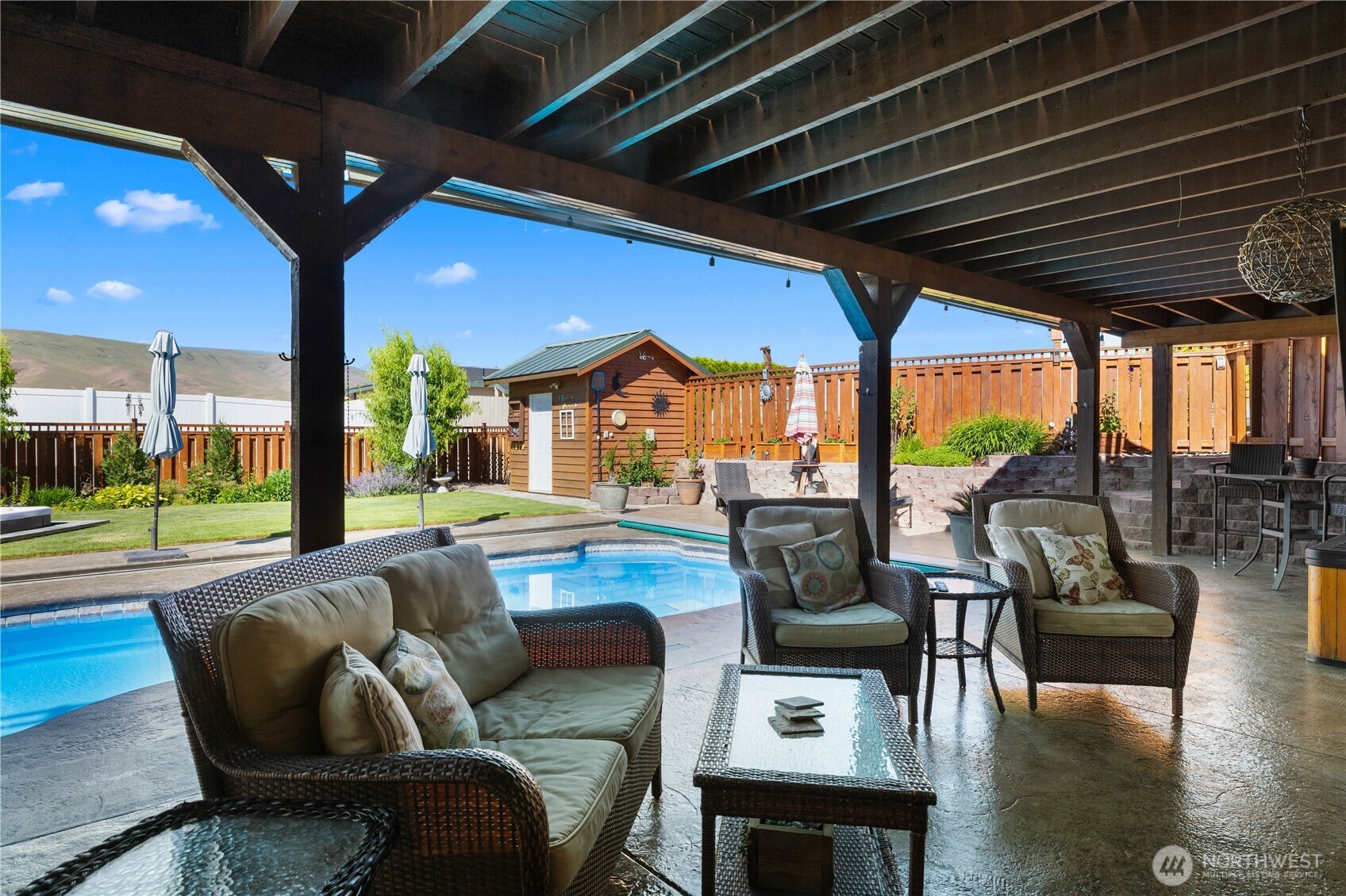 418 Summer Place Property Photo 32