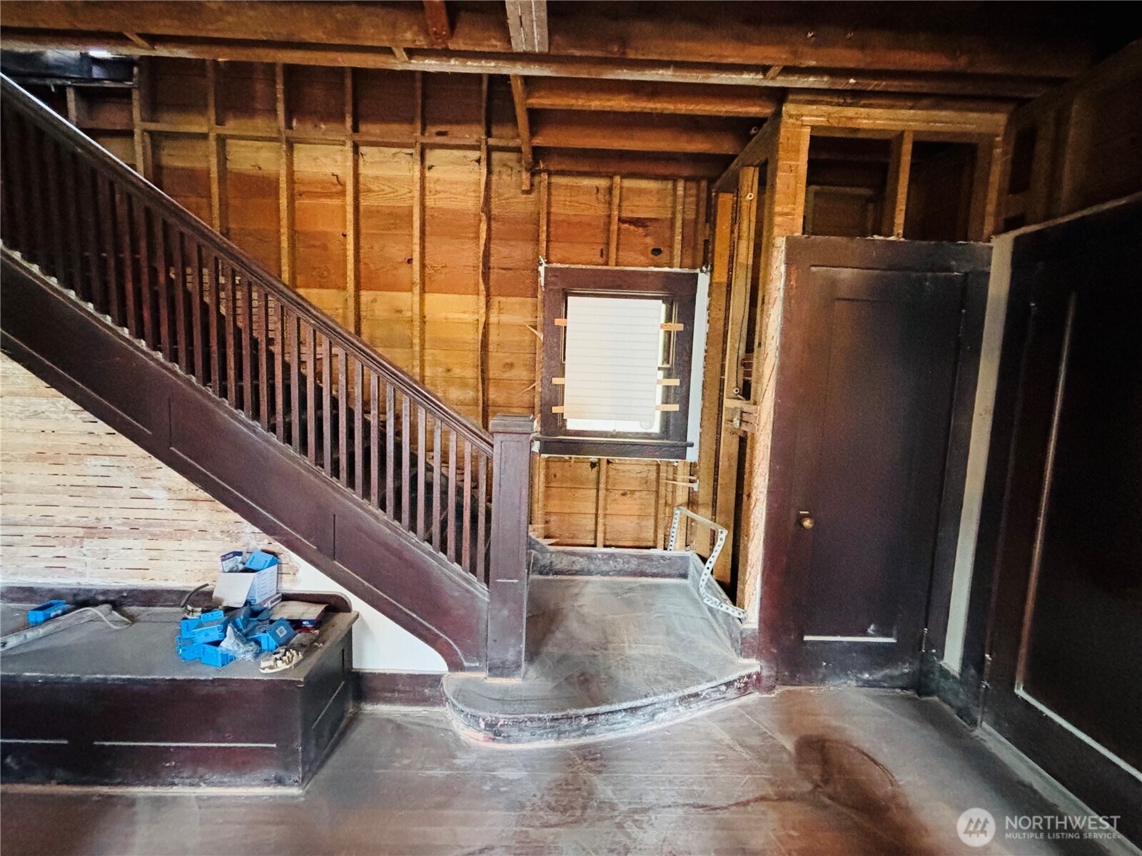 1215 N Broadway Property Photo 8