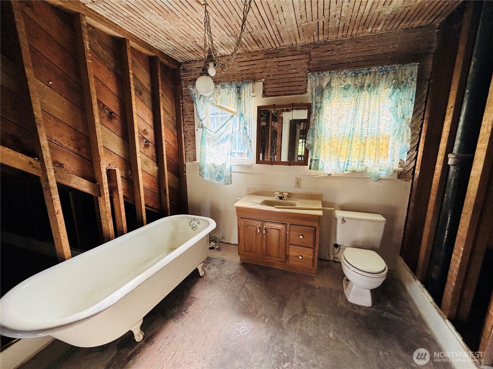 1215 N Broadway Property Photo 14