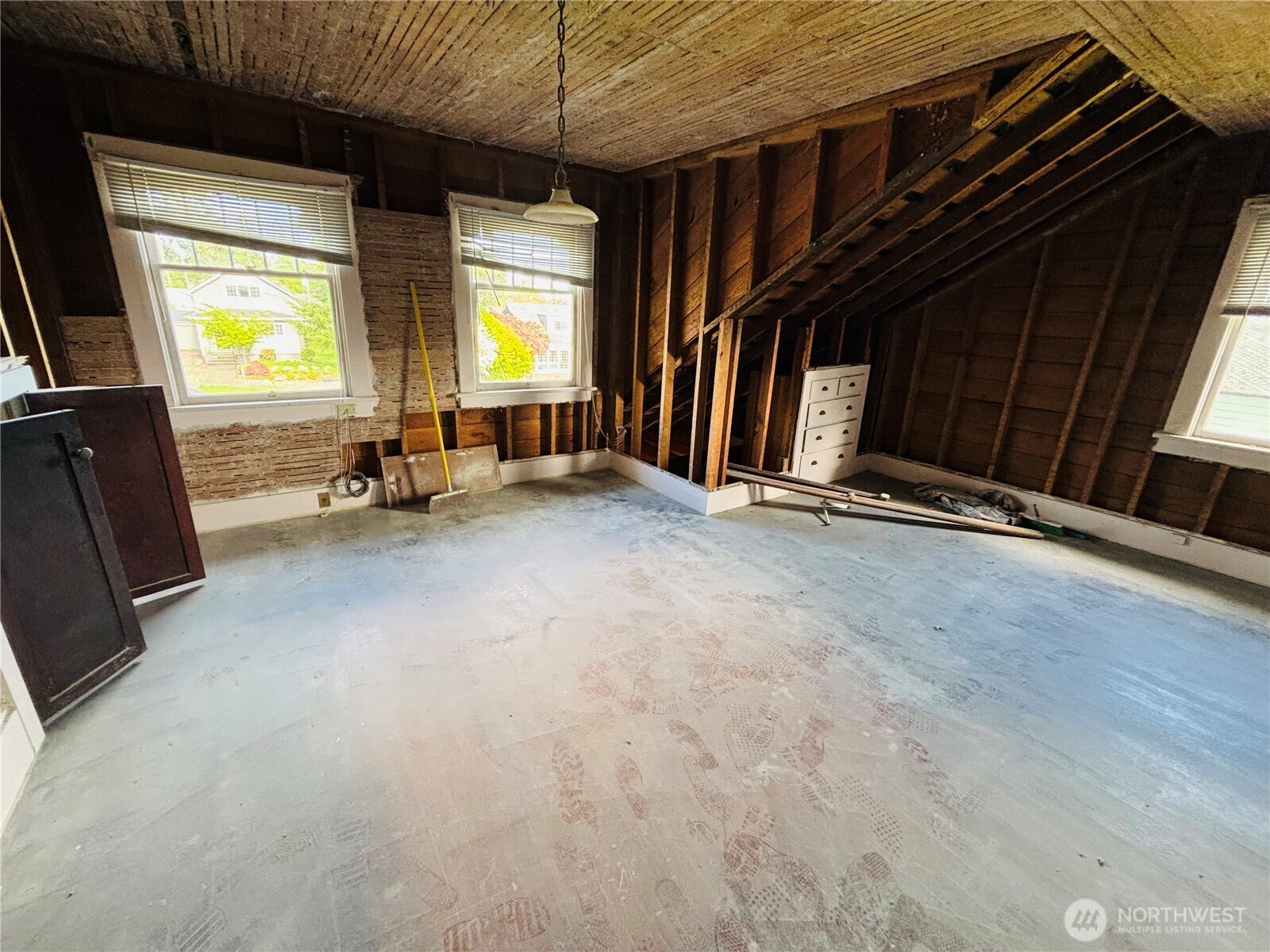 1215 N Broadway Property Photo 15