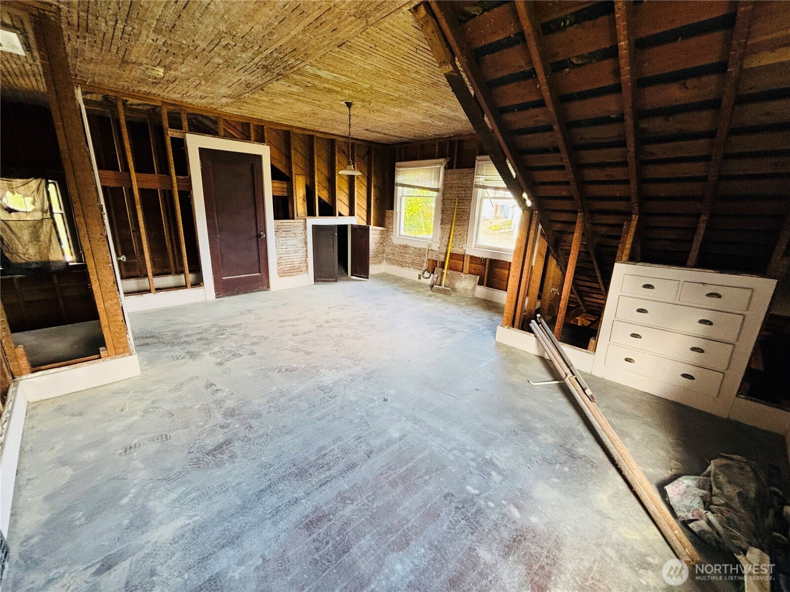 1215 N Broadway Property Photo 16