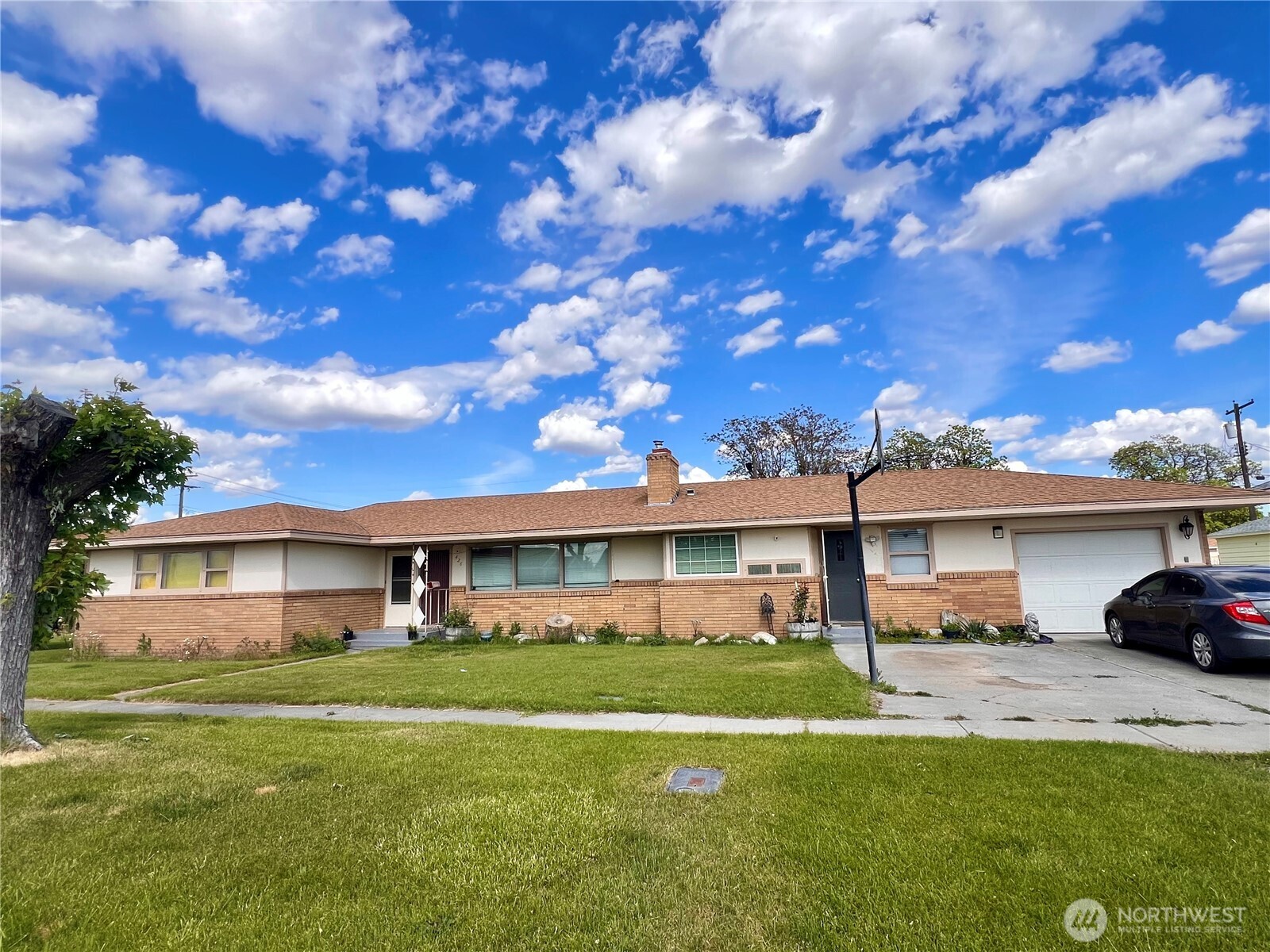 426 S Almira Avenue Property Photo 3