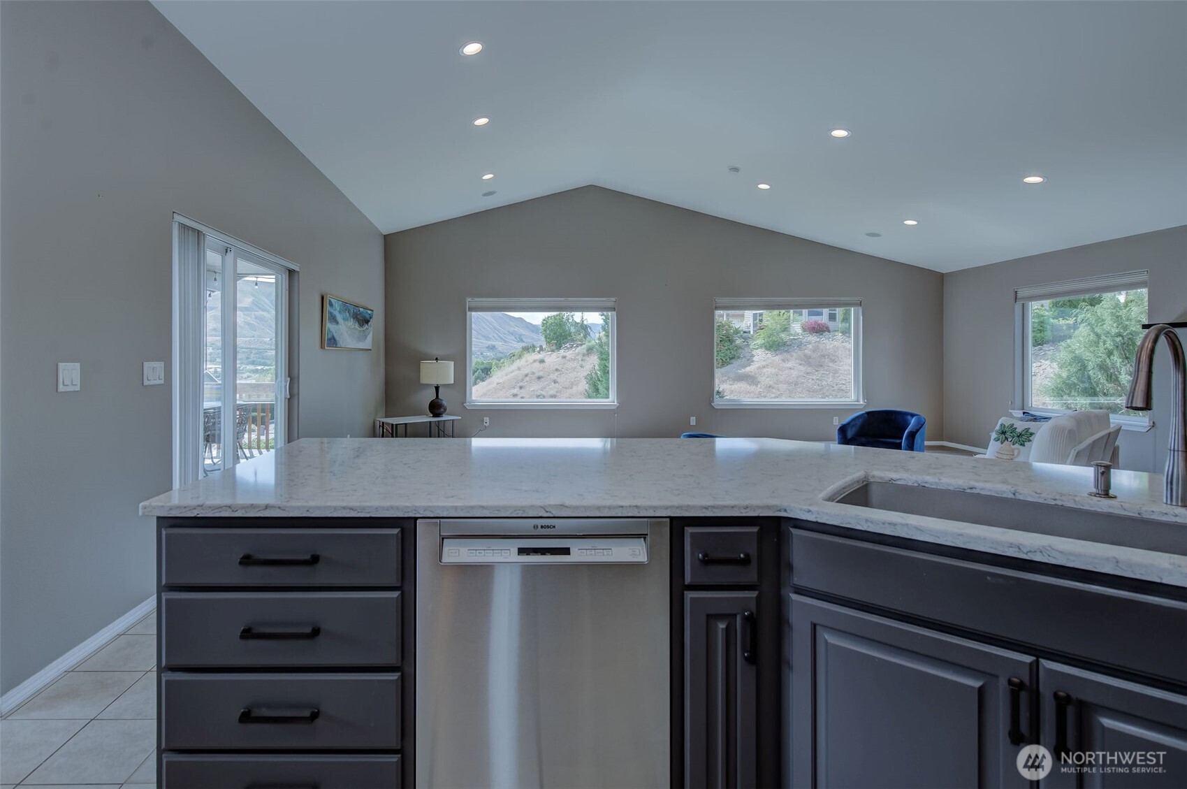 2840 Akamai Way Property Photo 6