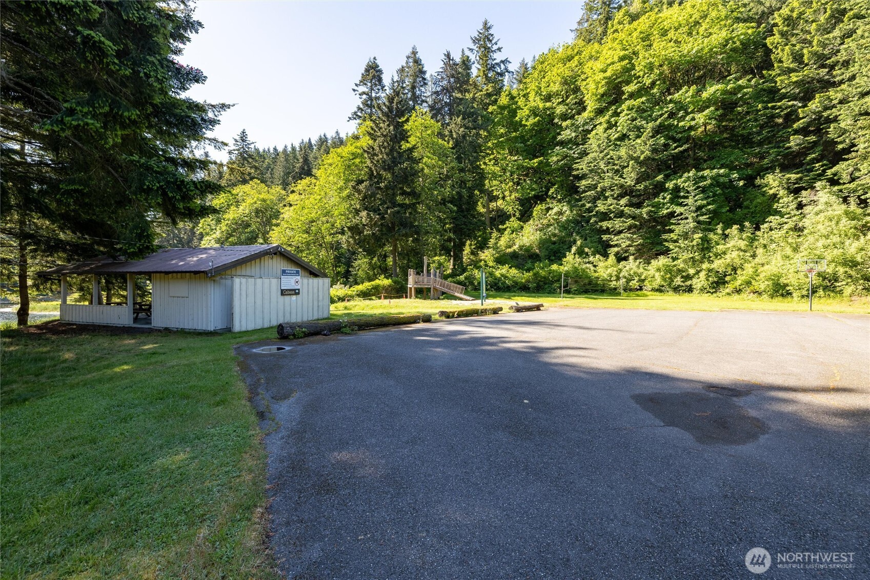 2868 Cedar Avenue Property Photo 21