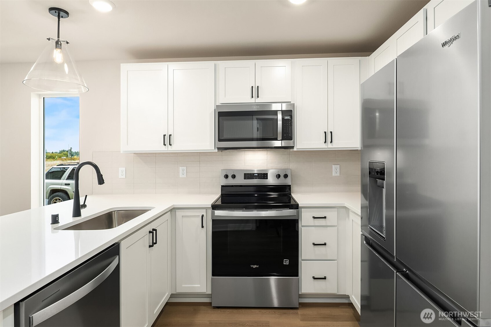 2428 160th Place Property Photo 8