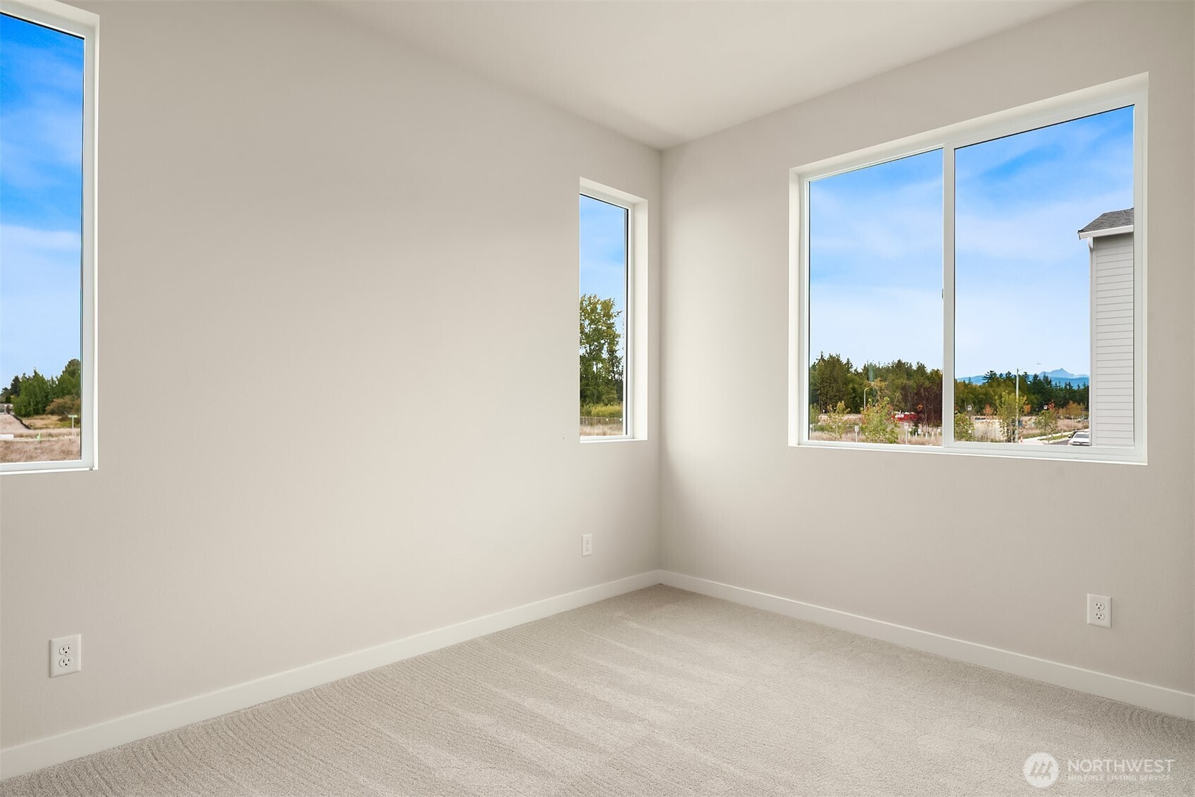 2428 160th Place Property Photo 11