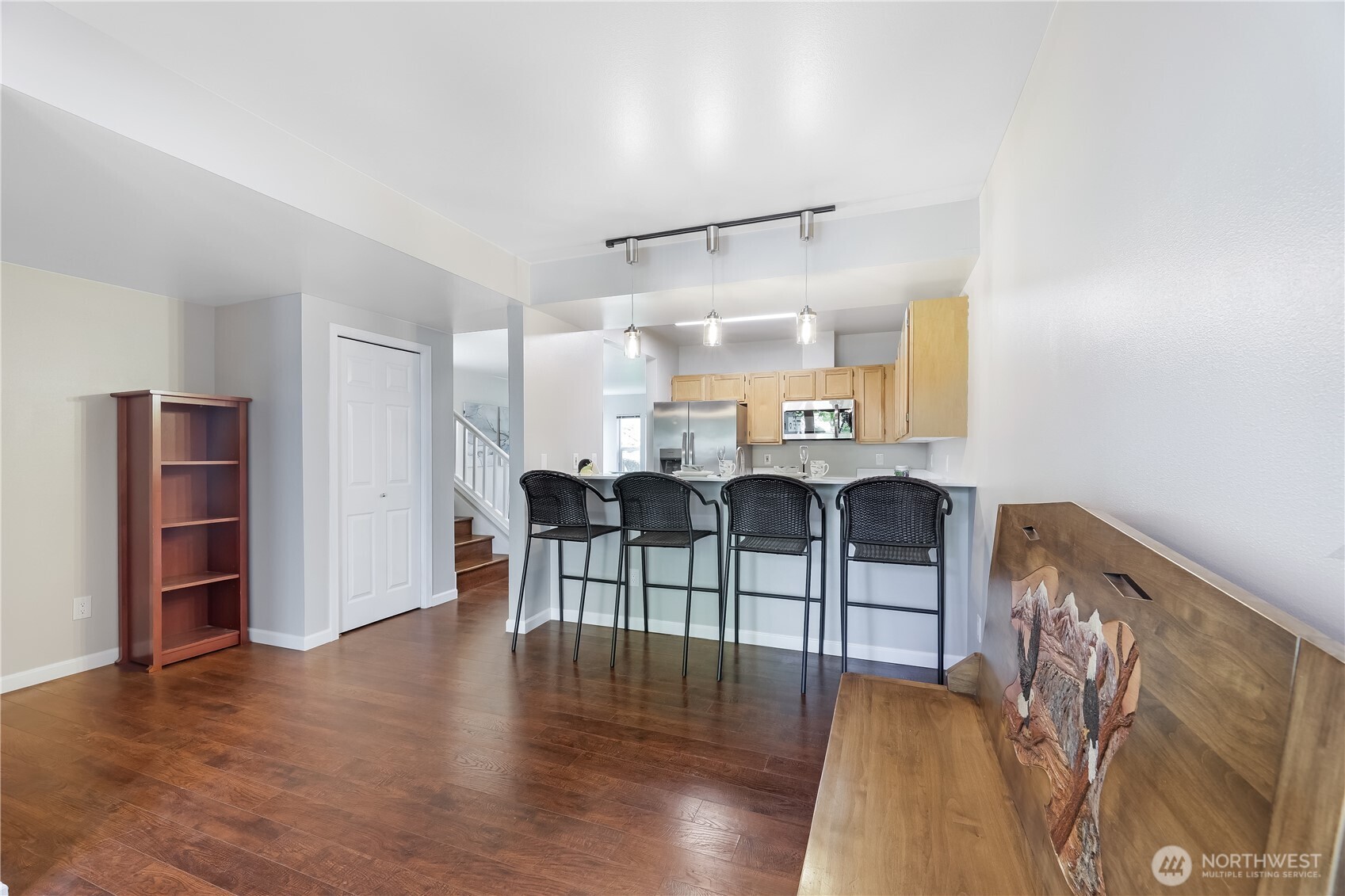 11520 Maple Court Property Photo 4