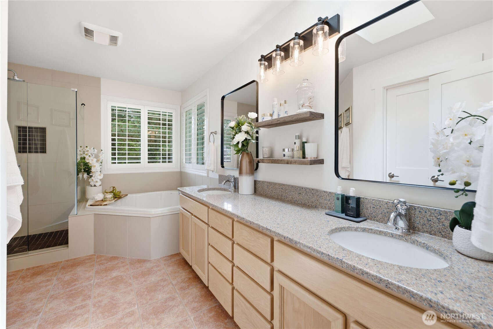 27621 Ne Quail Creek Drive Property Photo 29