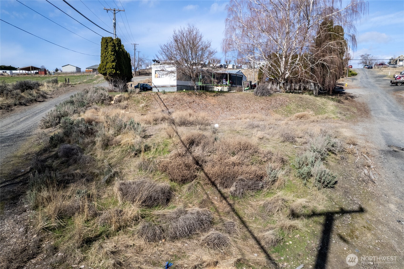 239 Lincoln Avenue Property Photo 7