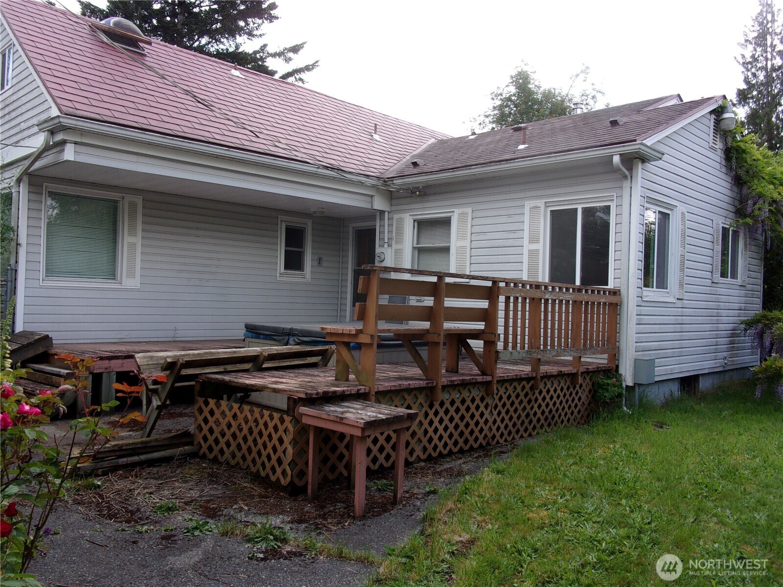 9404 A Street Property Photo 4