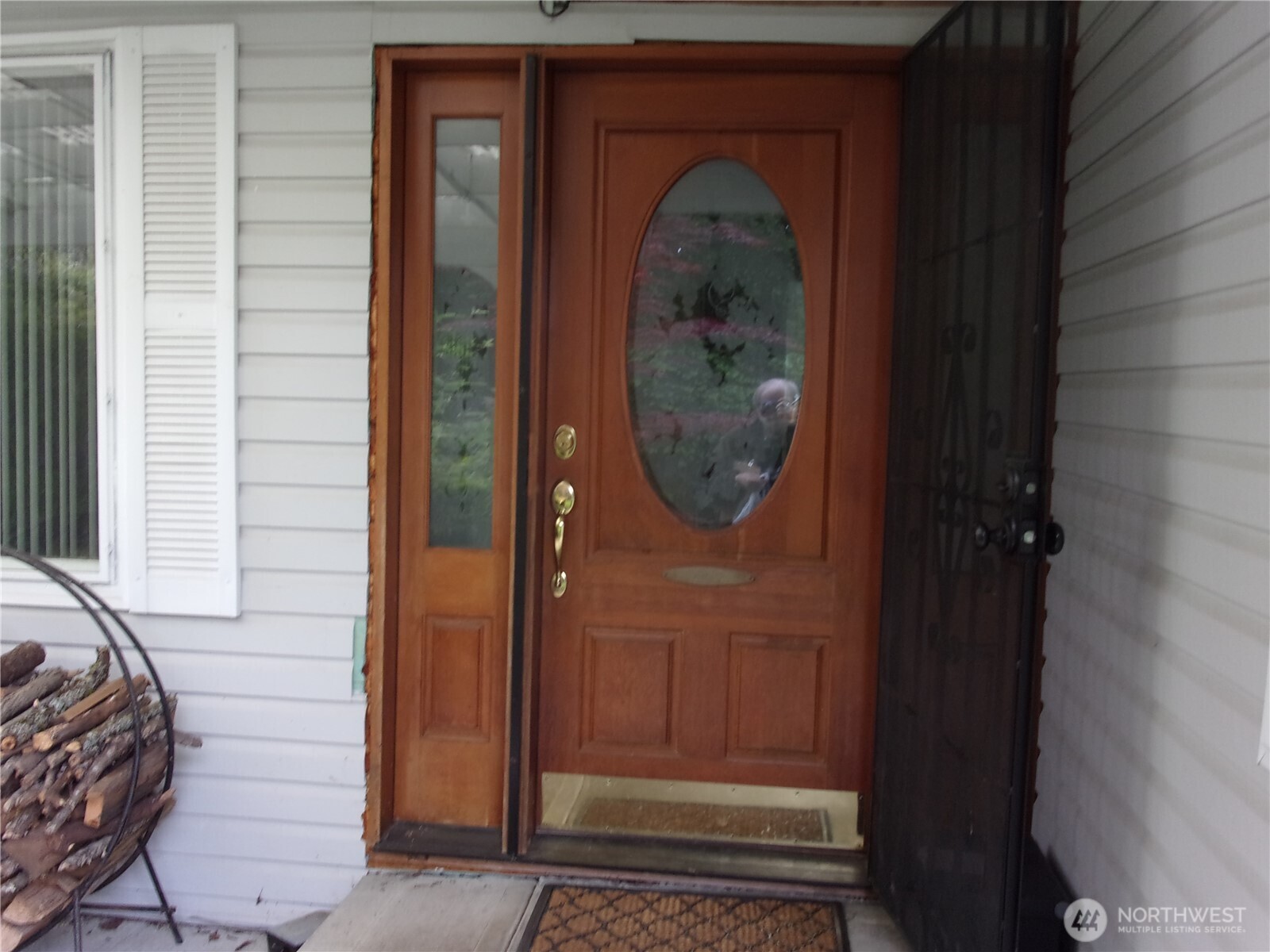 9404 A Street Property Photo 6